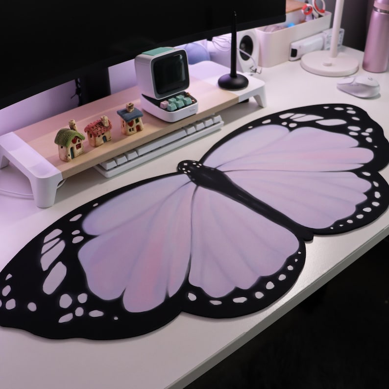 Purple Lilac Butterfly Deskmat - Tradescantia Purple บทวิจารณ์และราคา